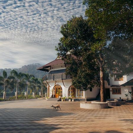 La Cascade Resort Athirappilly Exteriér fotografie