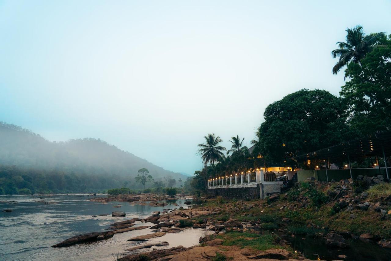 La Cascade Resort Athirappilly Exteriér fotografie